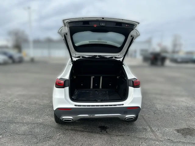 Used 2022 White Mercedes-Benz GLA 250 image 21