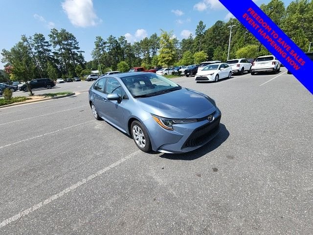Used 2020 Blue Toyota LE image 3