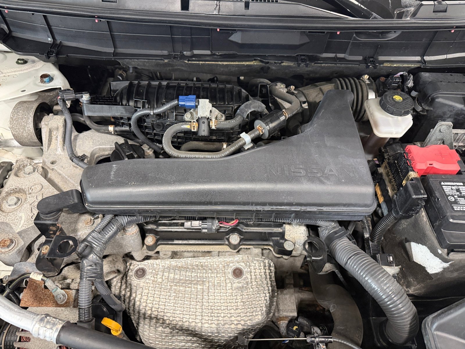 Used 2019 Glacier White Nissan SV image 7