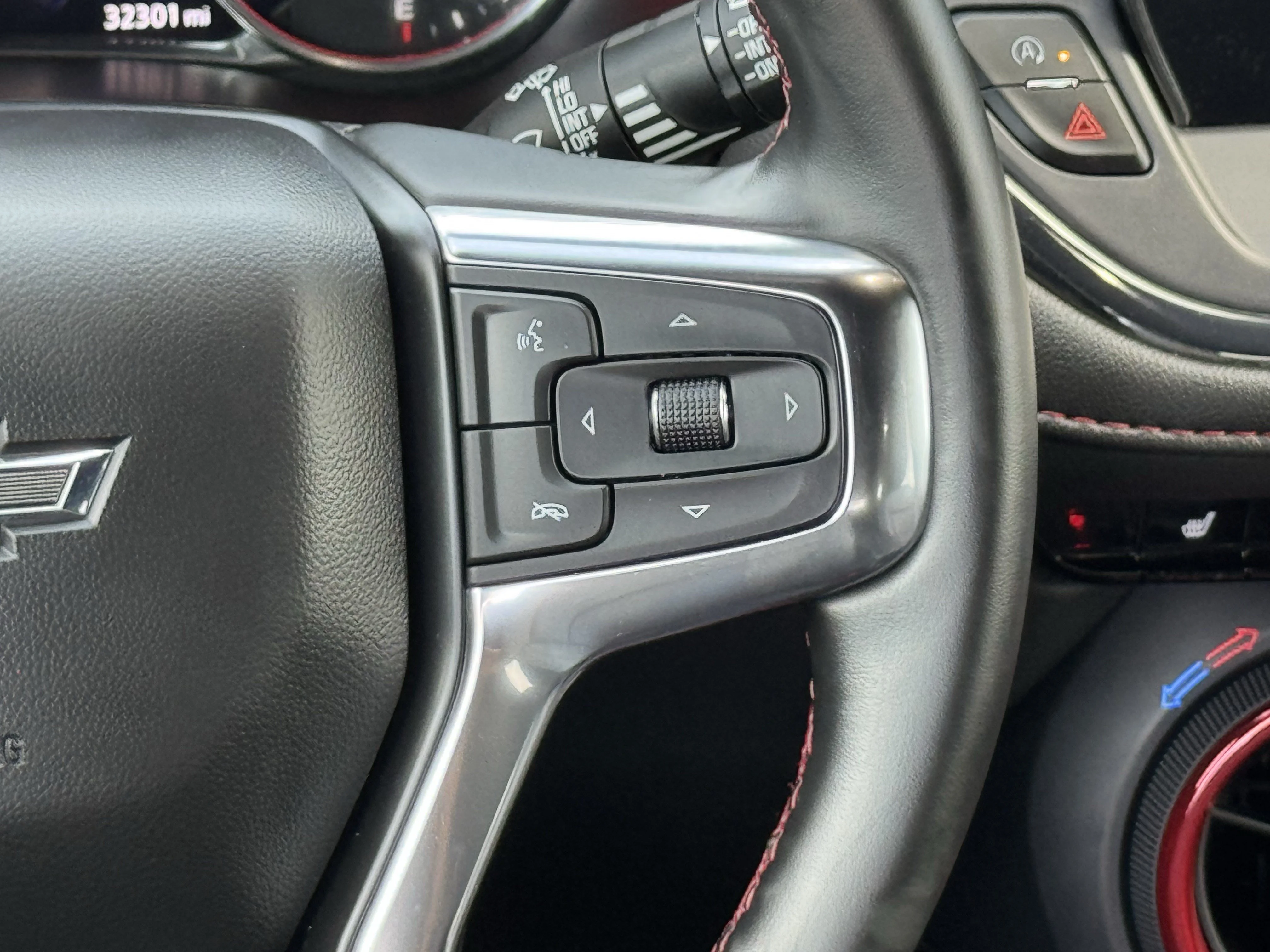 Used 2025 Black Chevrolet RS image 13