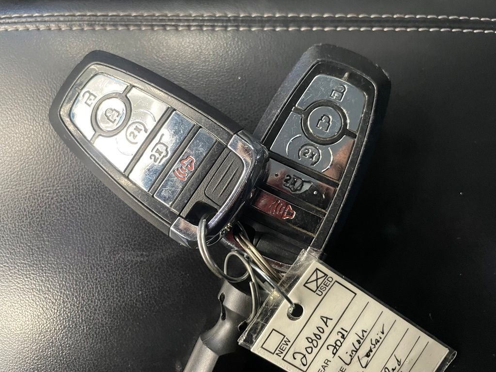 Used 2021 Red Lincoln Standard image 19