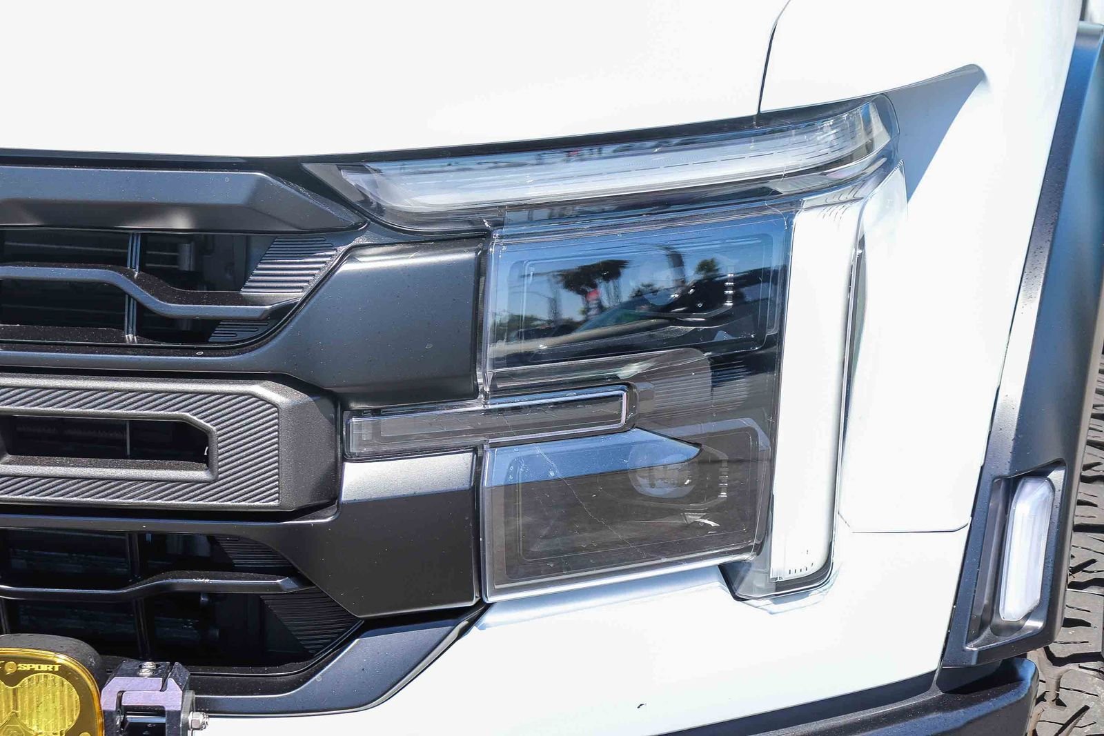 Used 2025 White Metallic Ford Raptor image 10