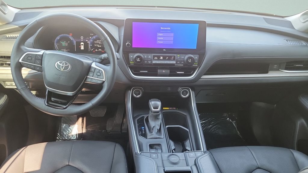 Used 2025 White Toyota Limited image 11