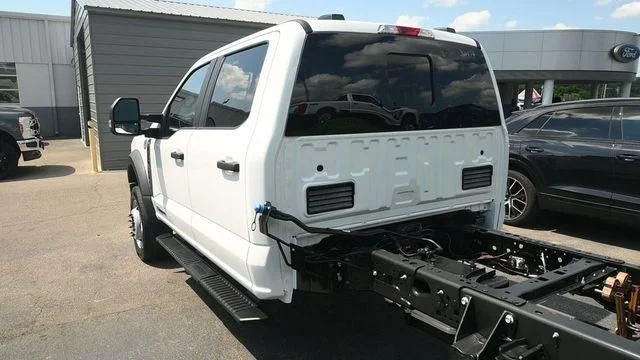 New 2026 Oxford White Ford F-550® XL image 8