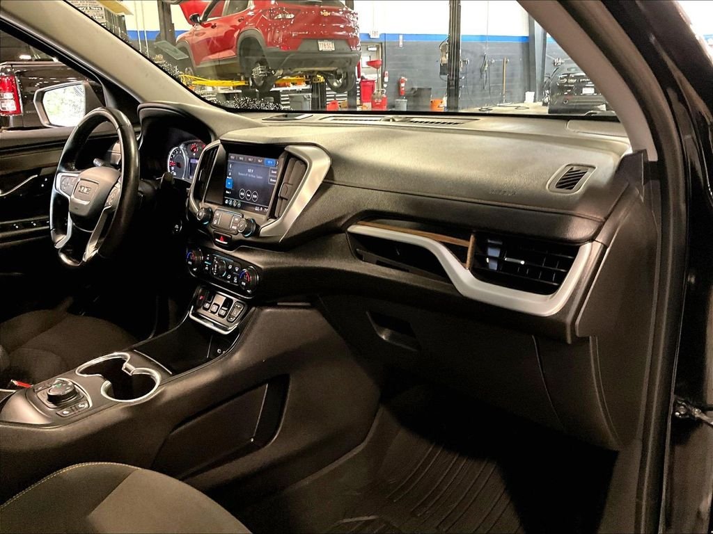 Used 2021 Black GMC SLE image 13