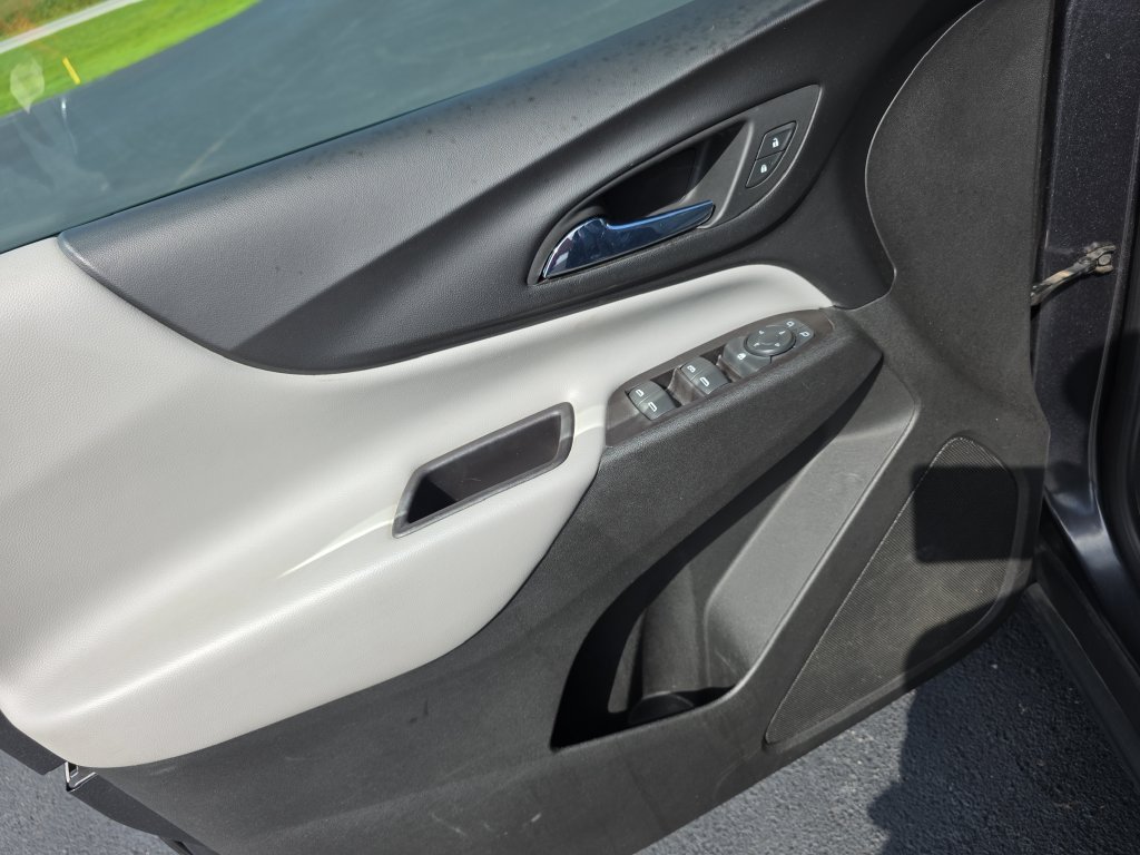 Used 2022 Gray Chevrolet LS image 11