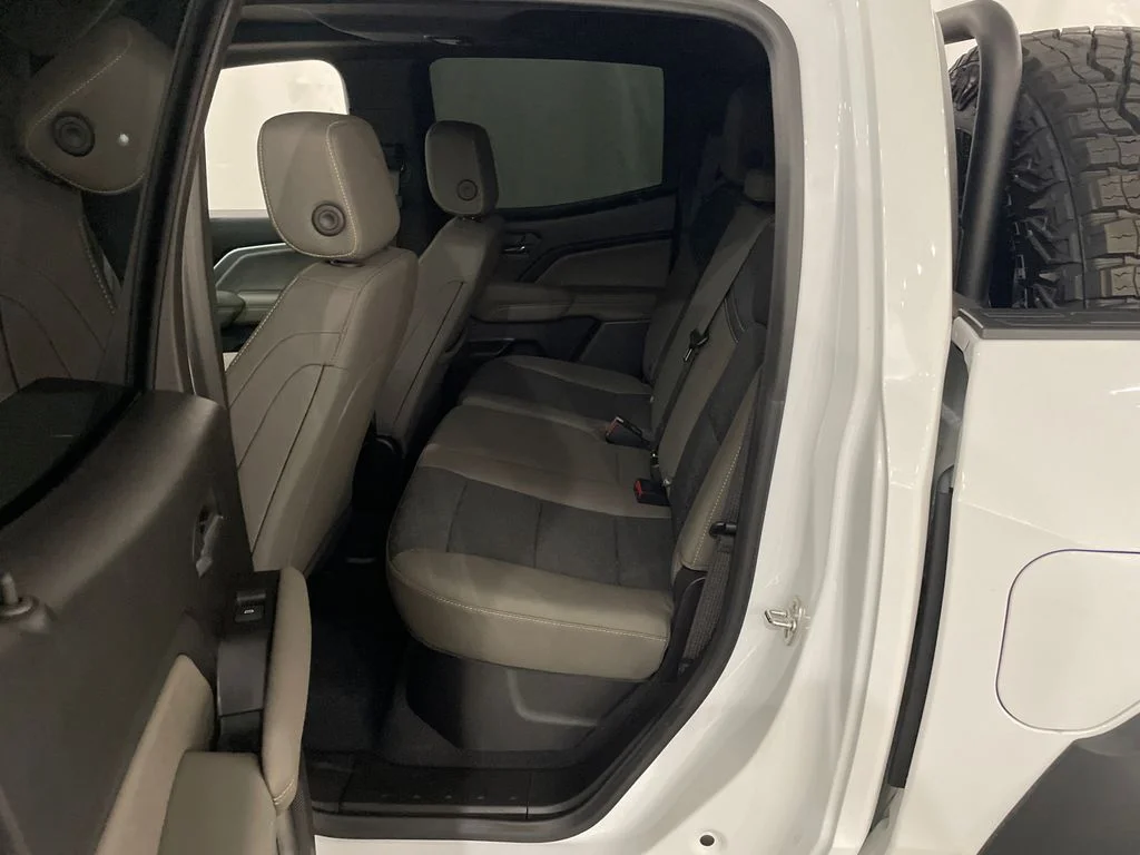 2024 Chevrolet Colorado ZR2 - Photo 29