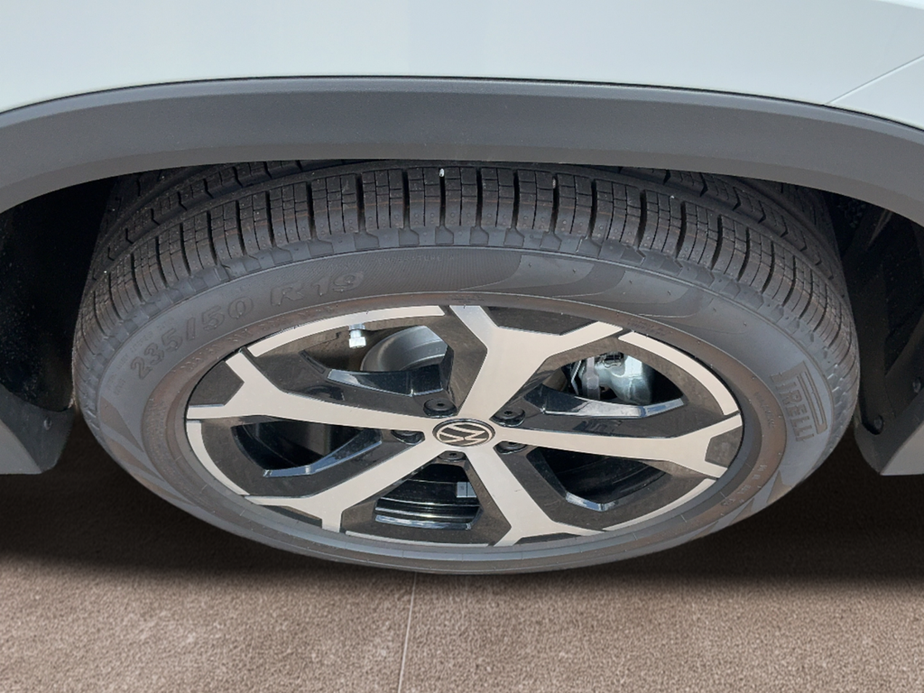 New 2026 White/off-white Volkswagen 2.0T SE image 23