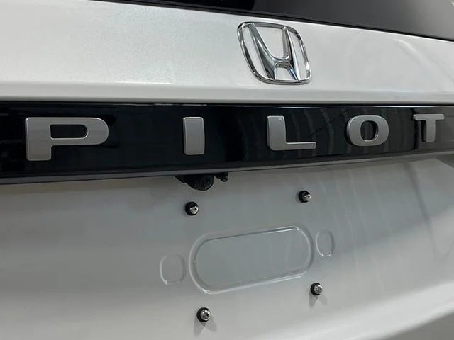 New 2026 Platinum White Pearl Honda Elite image 7