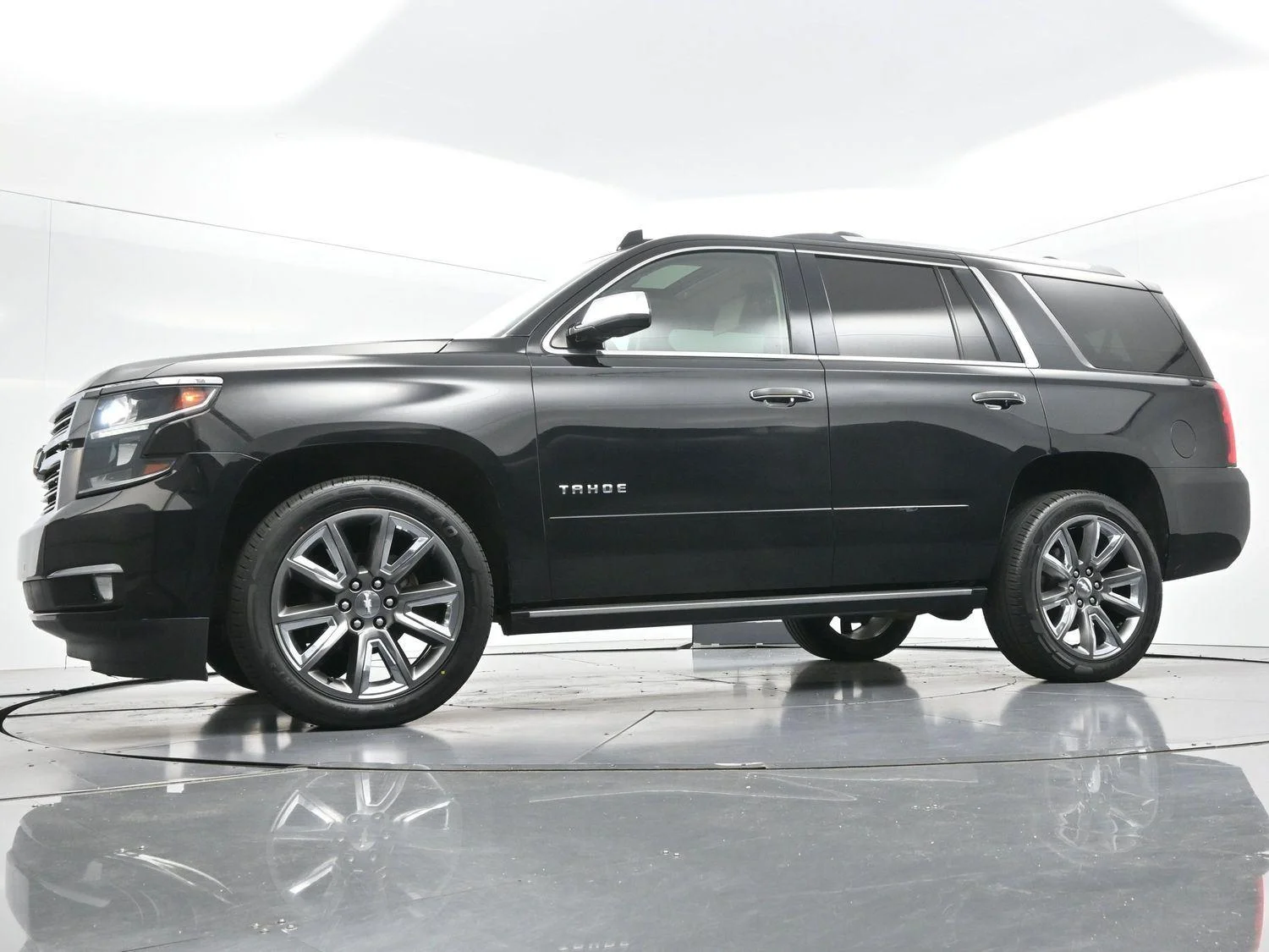 Used 2018 Black Chevrolet Premier image 50