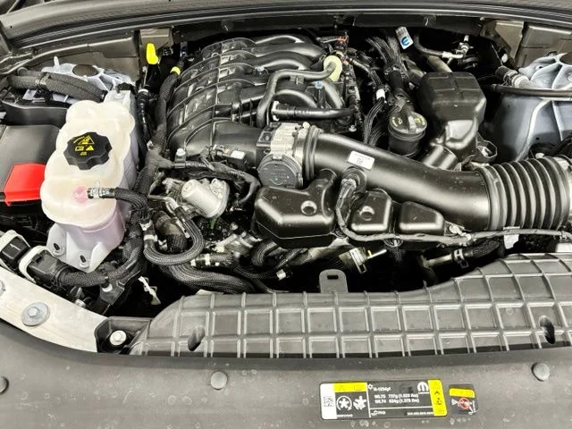 Used 2025 White Jeep Altitude X image 25