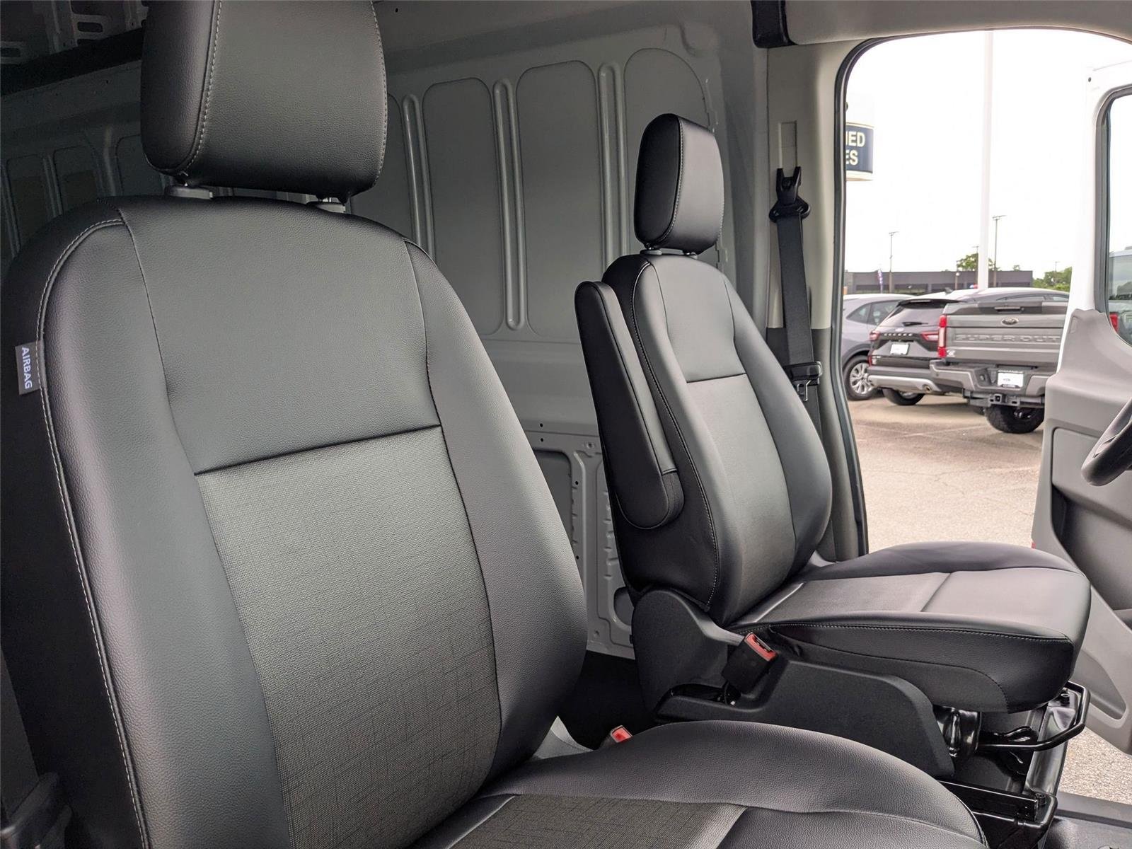 New 2026 Oxford White Ford Cargo Van image 28