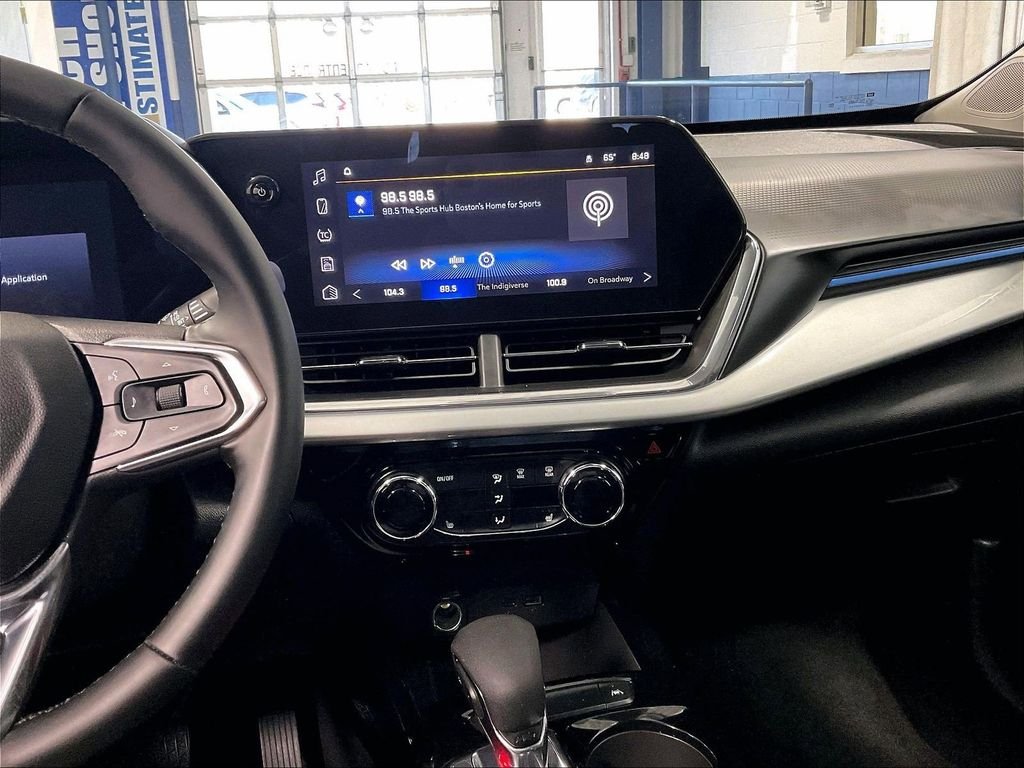 Used 2025 Black Chevrolet LT image 18