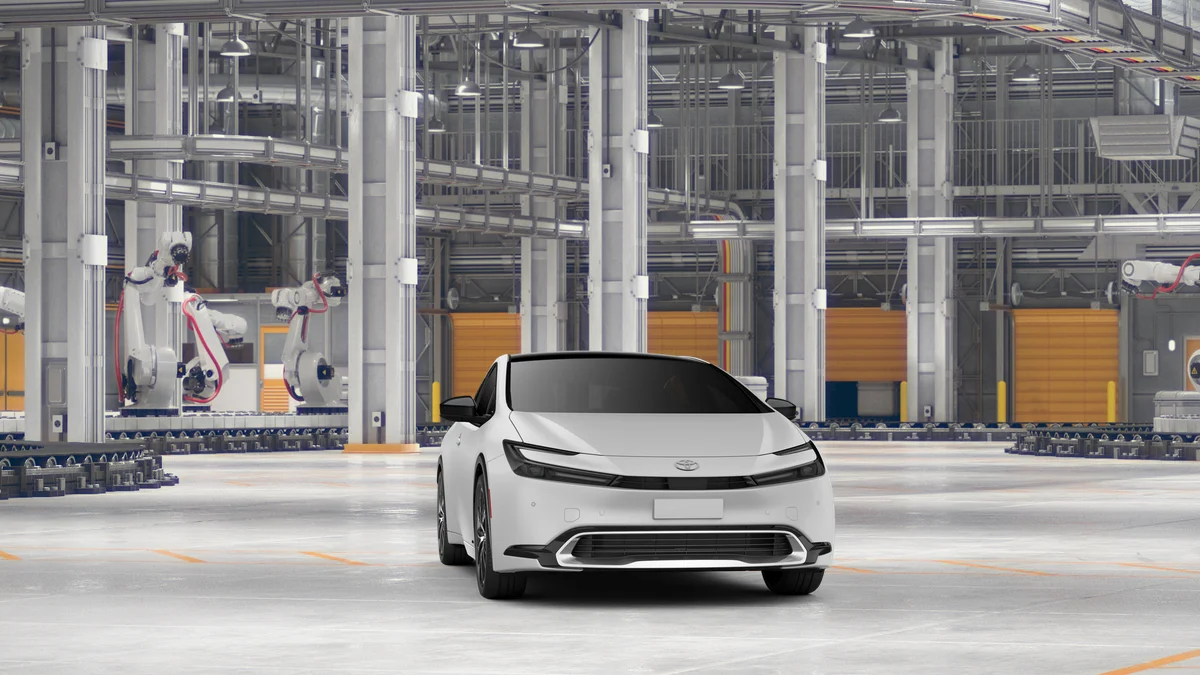 New 2027 Wind Chill Pearl Toyota XLE AWD image 16