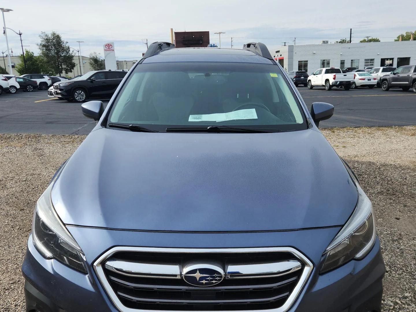 Used 2018 Twilight Blue Metallic Subaru Premium image 19