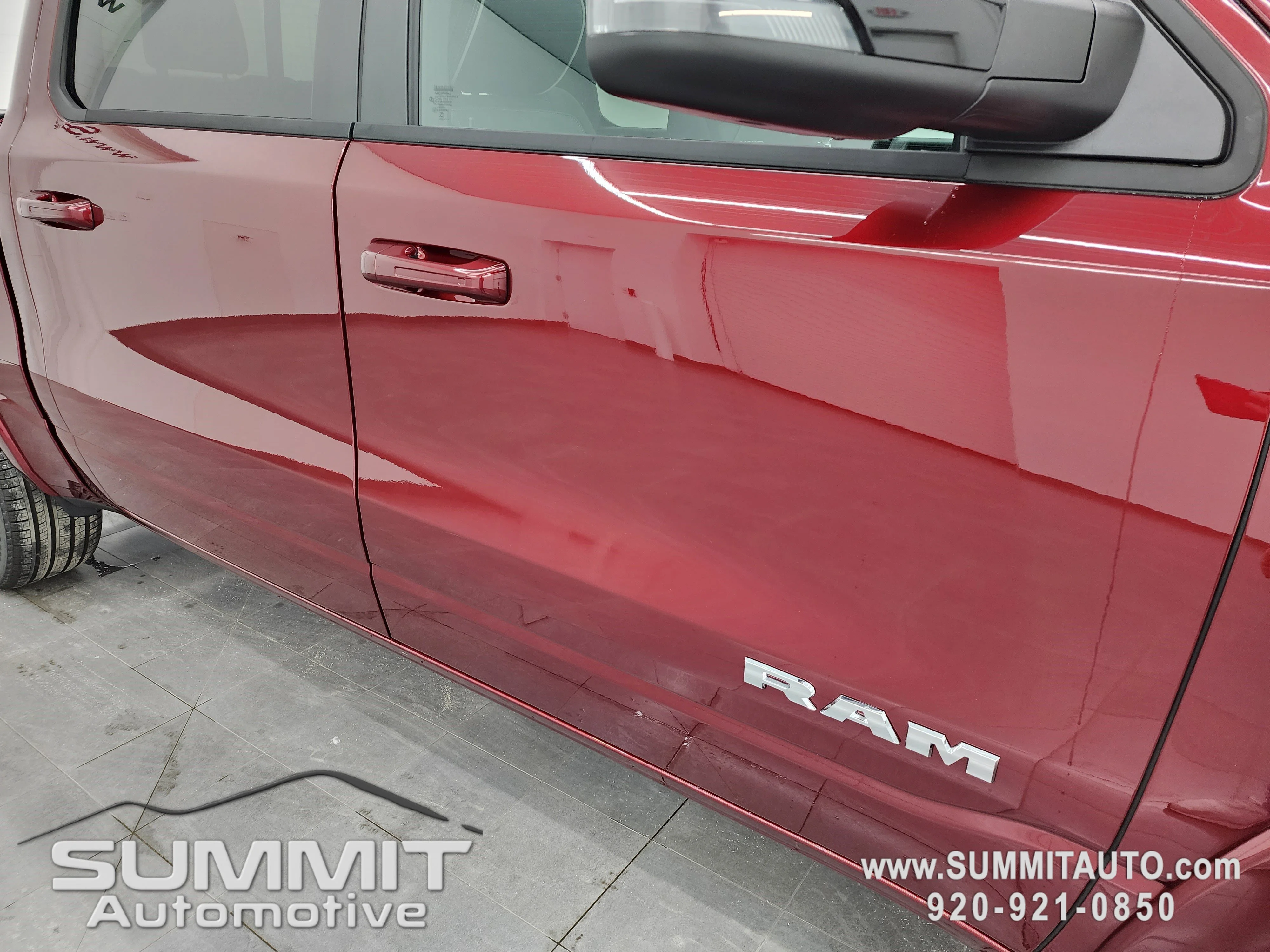 New 2026 Delmonico Red Pearl-Coat Exterior Paint RAM Laramie image 28