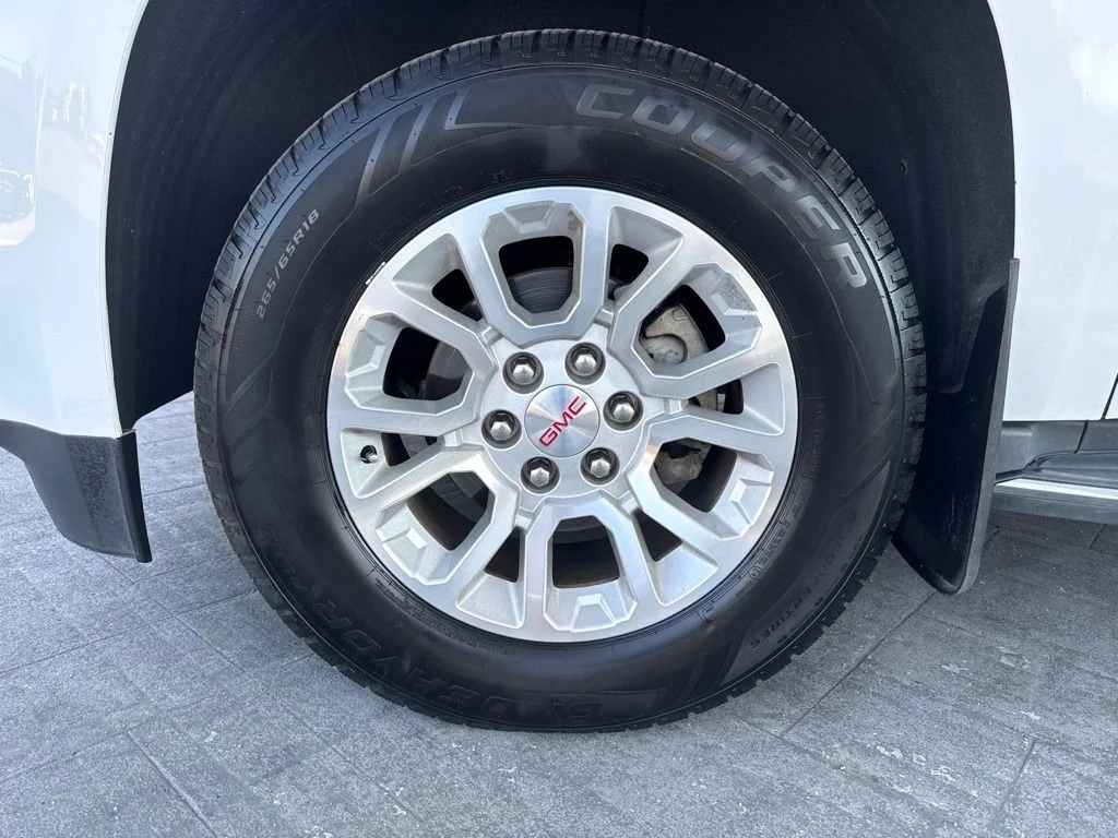 Used 2016 White GMC SLT image 10