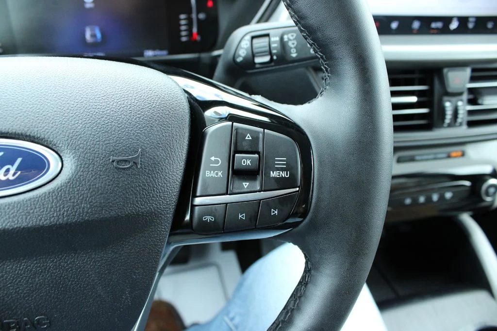 Used 2024 White Metallic Ford Base image 33