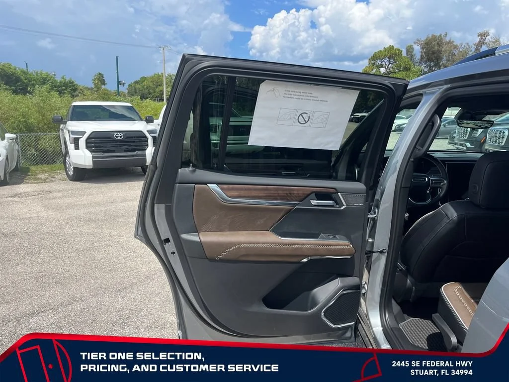 2026 GMC Acadia Denali Ultimate - Photo 29