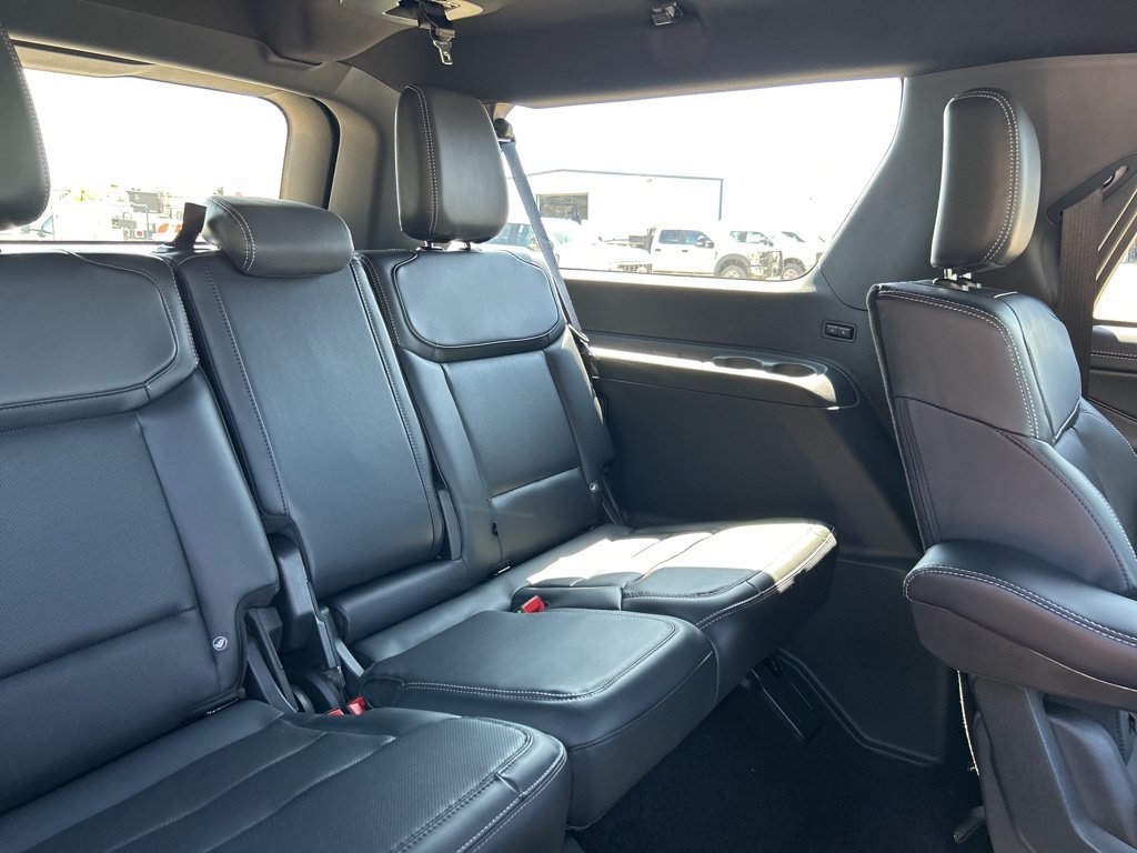 New 2026 Oxford White Ford Platinum image 48