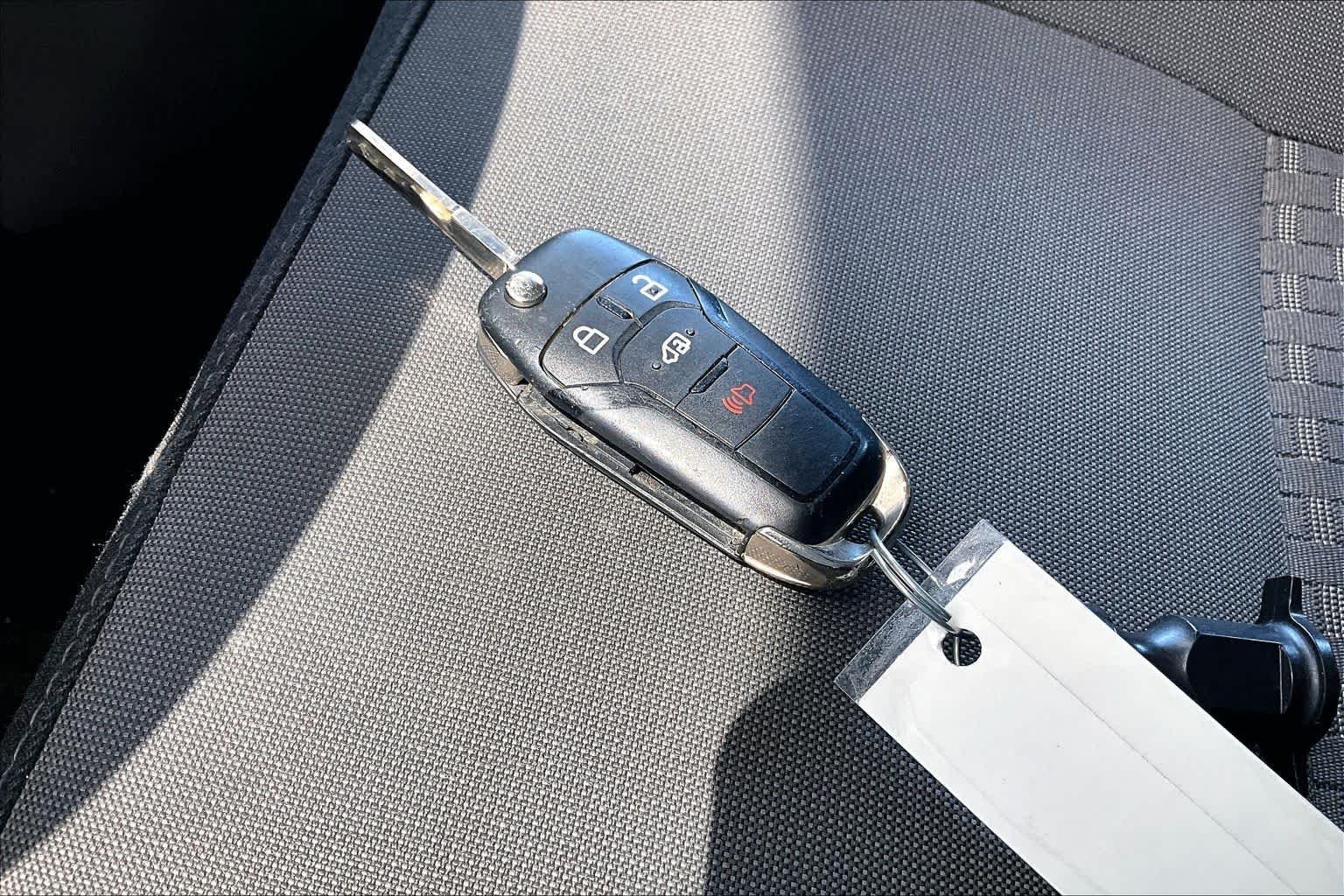 Used 2023 Oxford White Ford XLT image 14