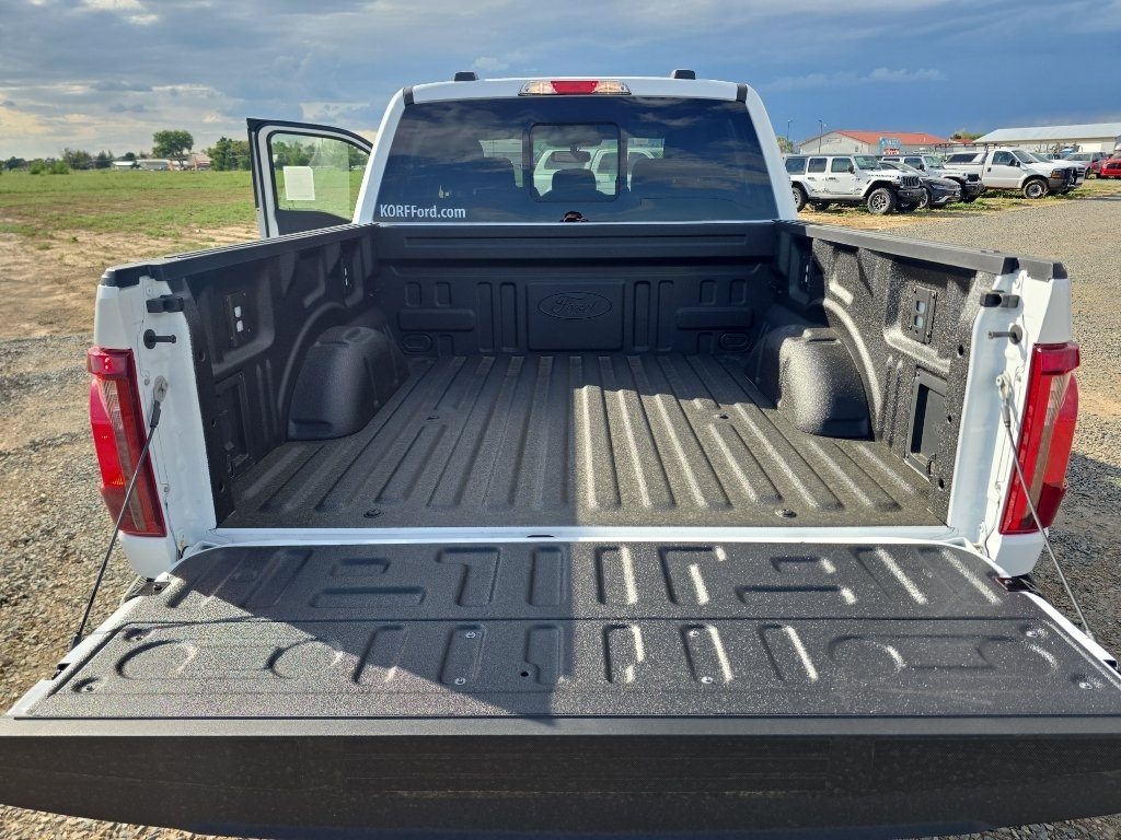 New 2026 White Ford XLT image 32