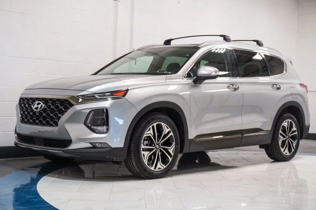 Used 2020 Silver Hyundai Limited image 4