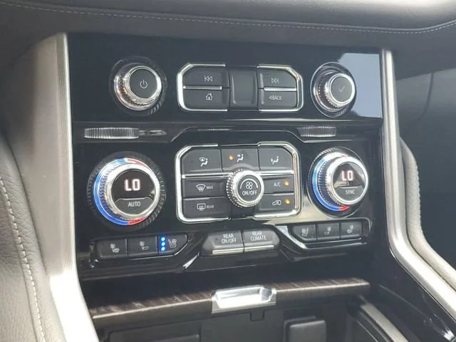 Used 2022 Pearl Beige Metallic GMC Denali image 19