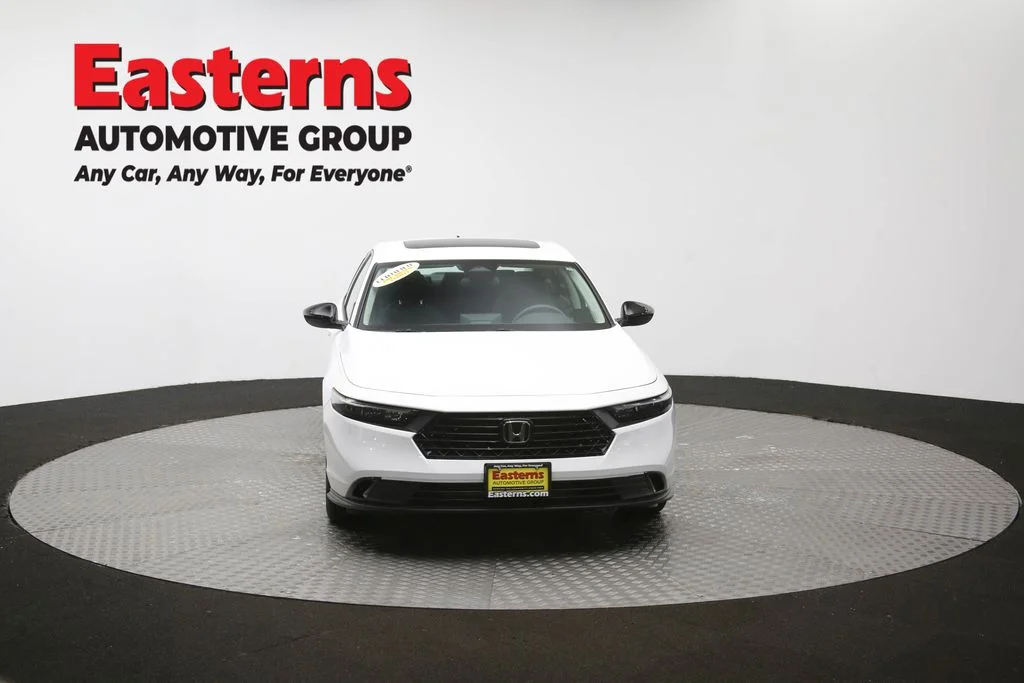 Used 2026 White Honda SE image 51