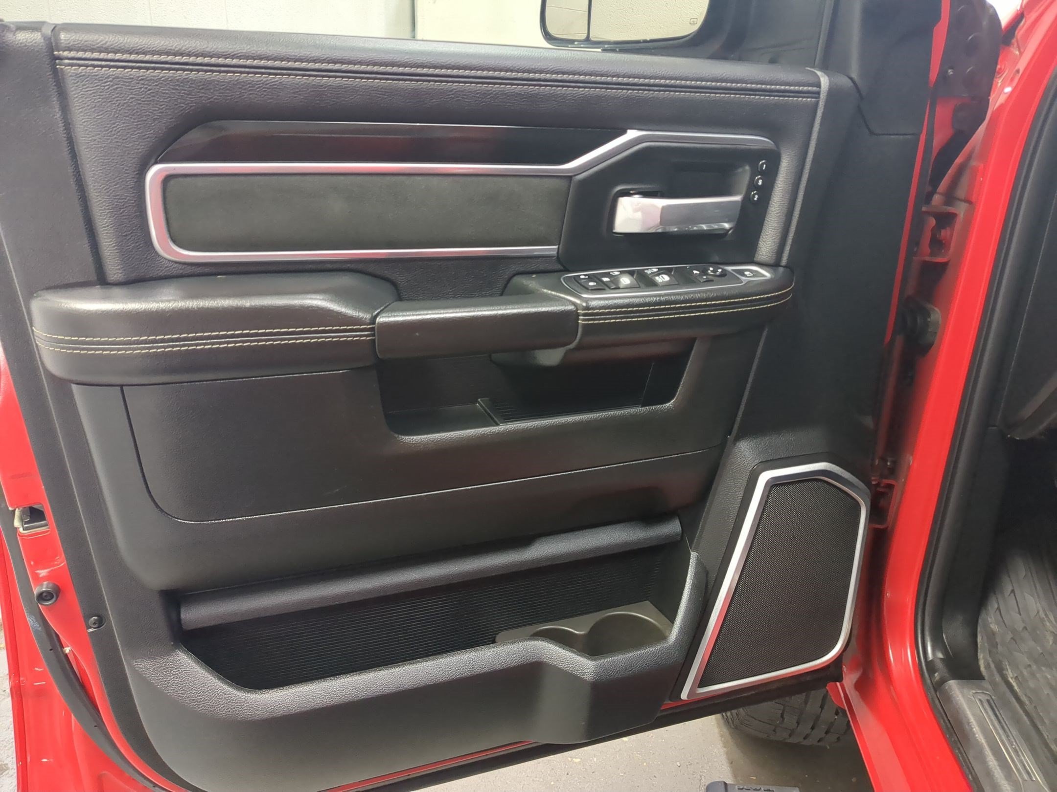Used 2019 Flame Red Clearcoat Ram Laramie image 13