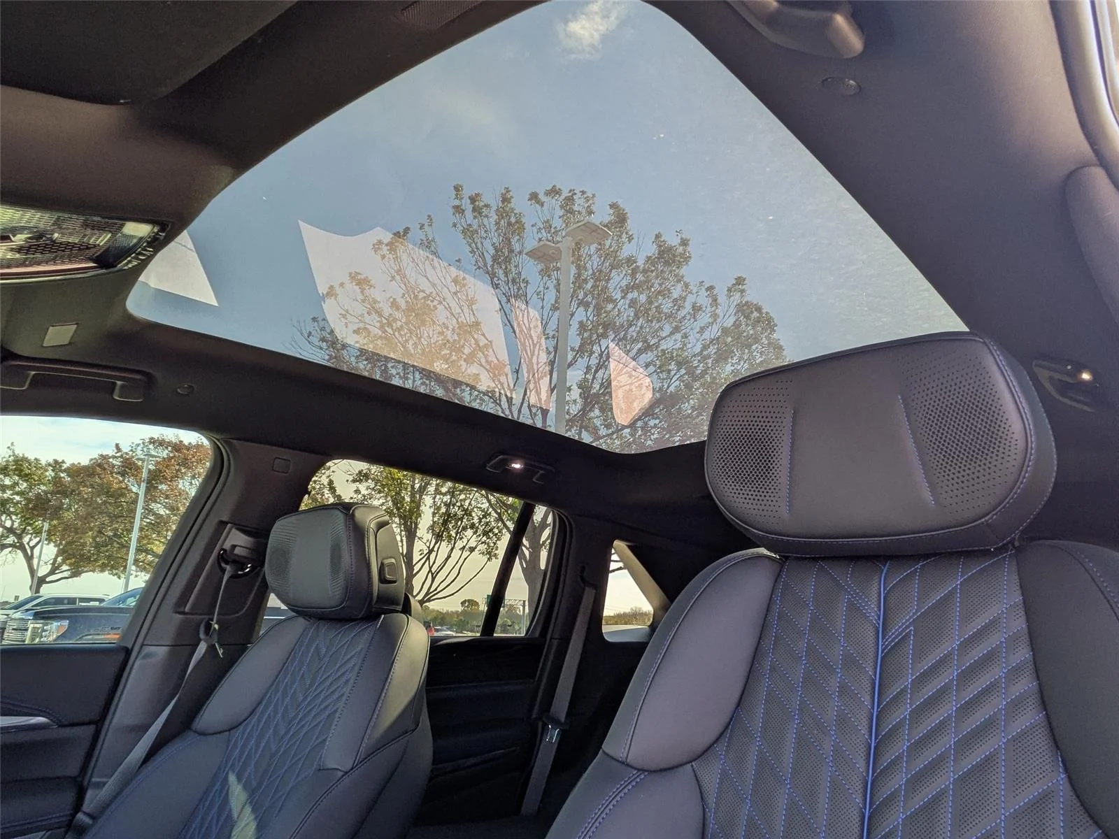 New 2026 Luna Metallic Cadillac Sport image 9