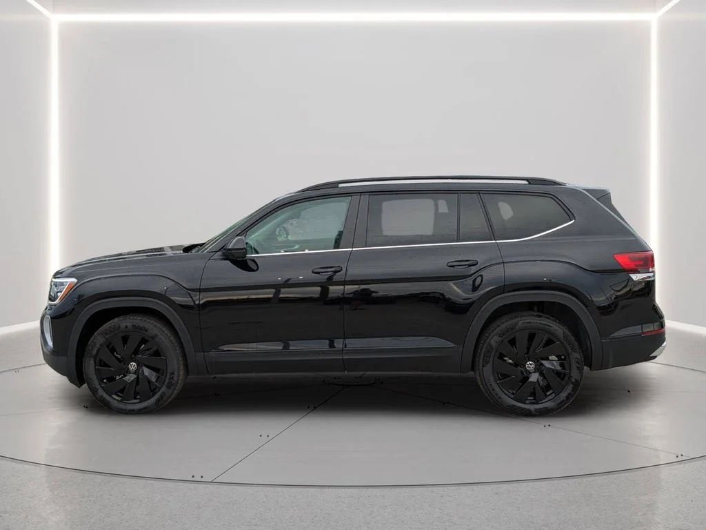 New 2026 Black Volkswagen 2.0T SE w/Technology image 3