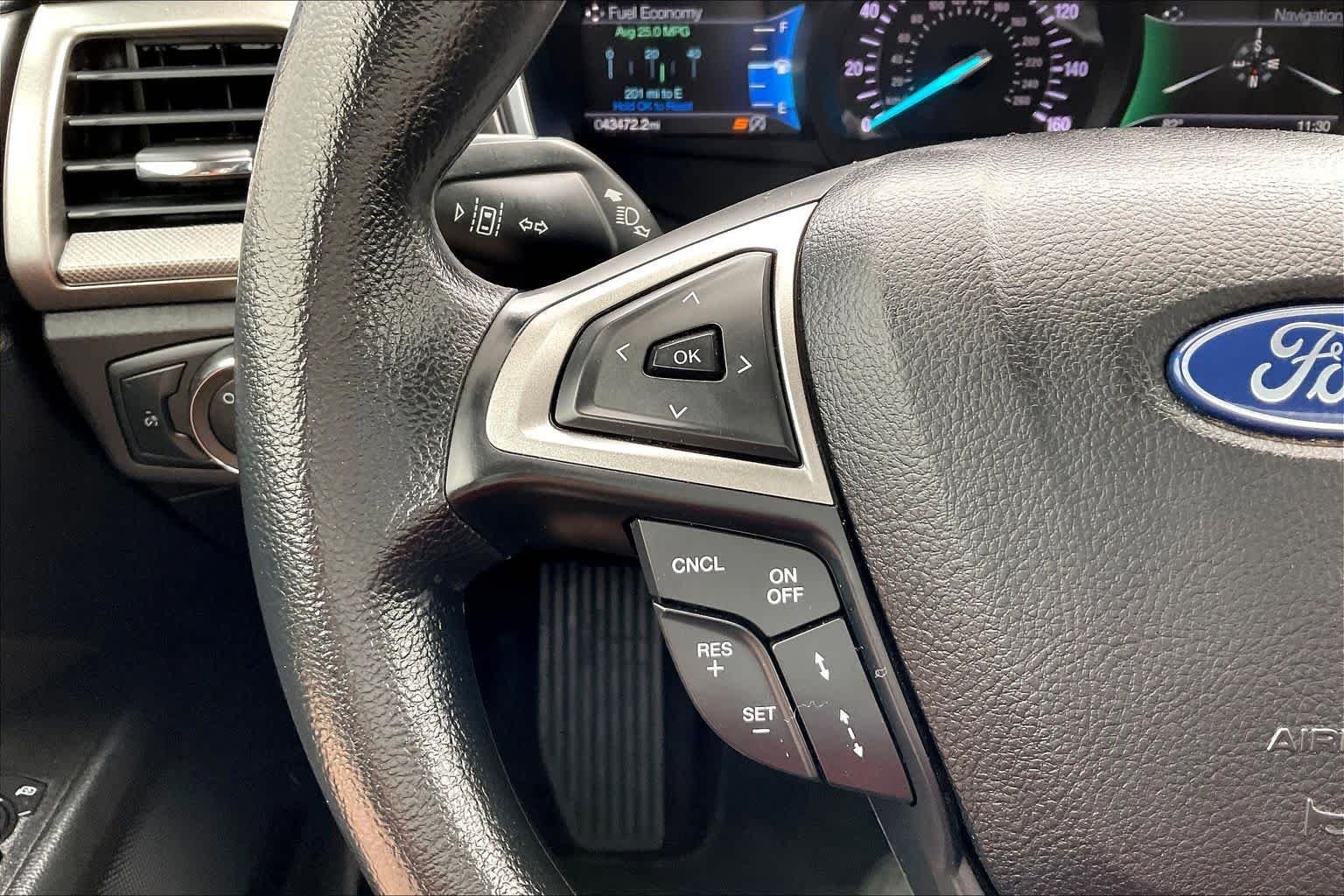 Used 2020 Alto Blue Metallic Tinted Clearcoat Ford SE image 23