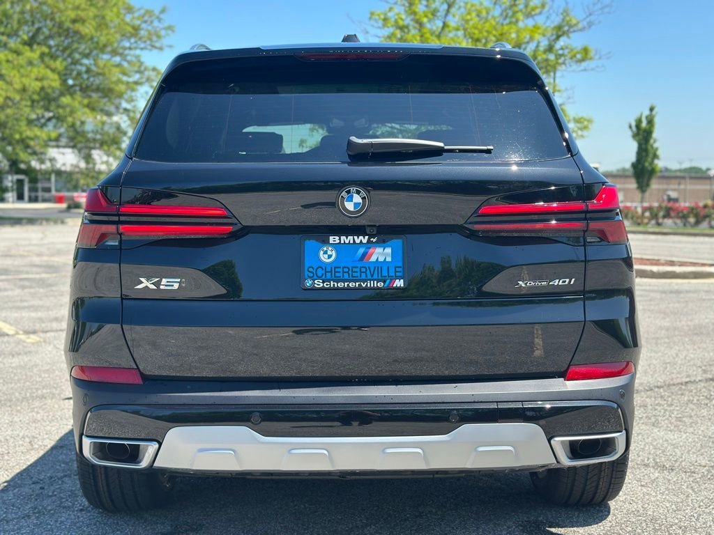 New 2026 Black Sapphire Metallic BMW xDrive40i image 6
