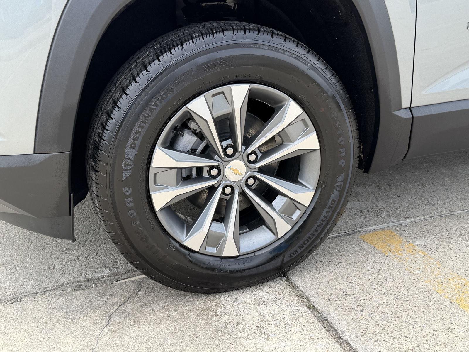 2027 Chevrolet Equinox LT - Photo 32