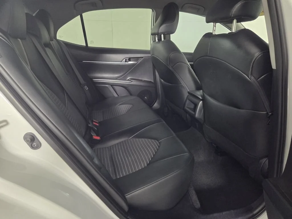 Used 2024 Ice Toyota SE image 28