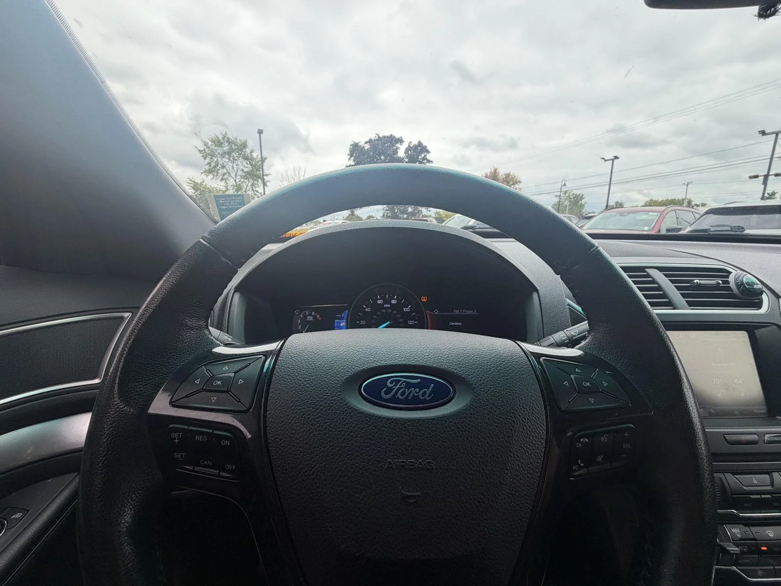 Used 2016 Ruby Red Metallic Tinted Clearcoat Ford XLT image 18