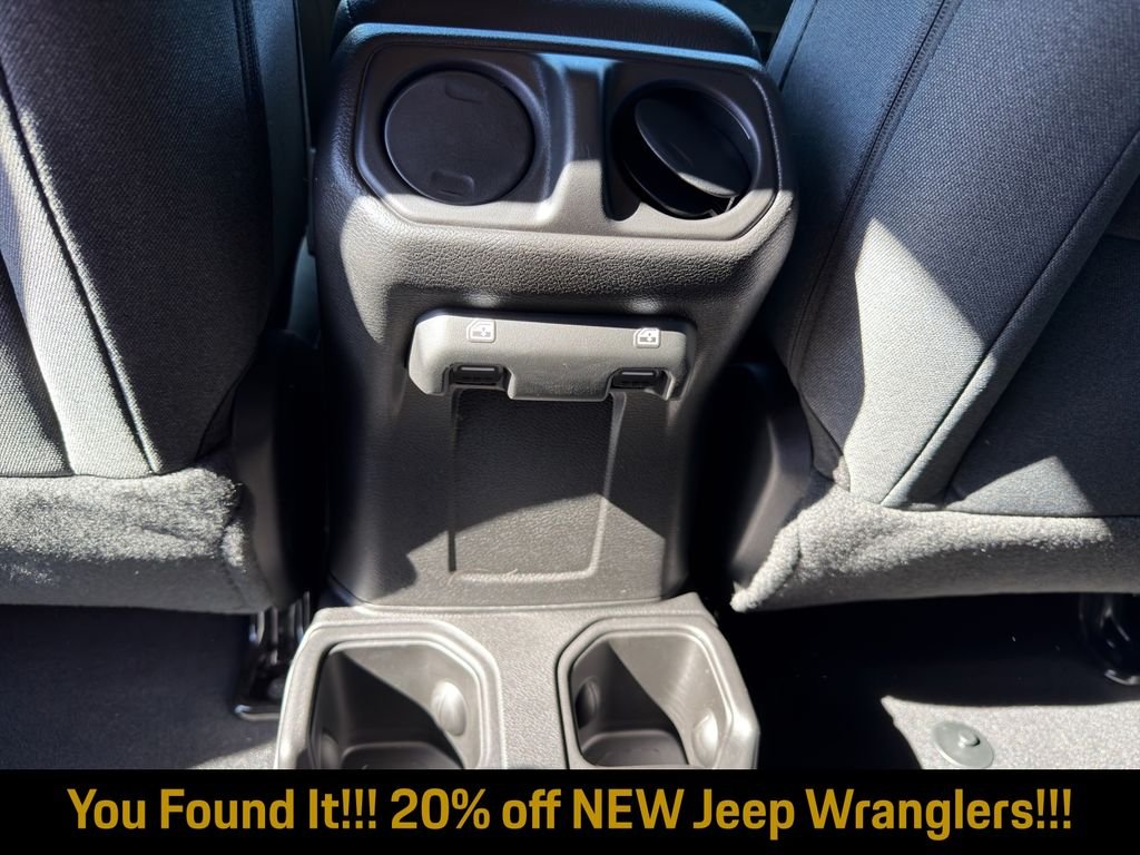 New 2026 Granite Crystal Metallic Clearcoat Jeep Sport S image 23