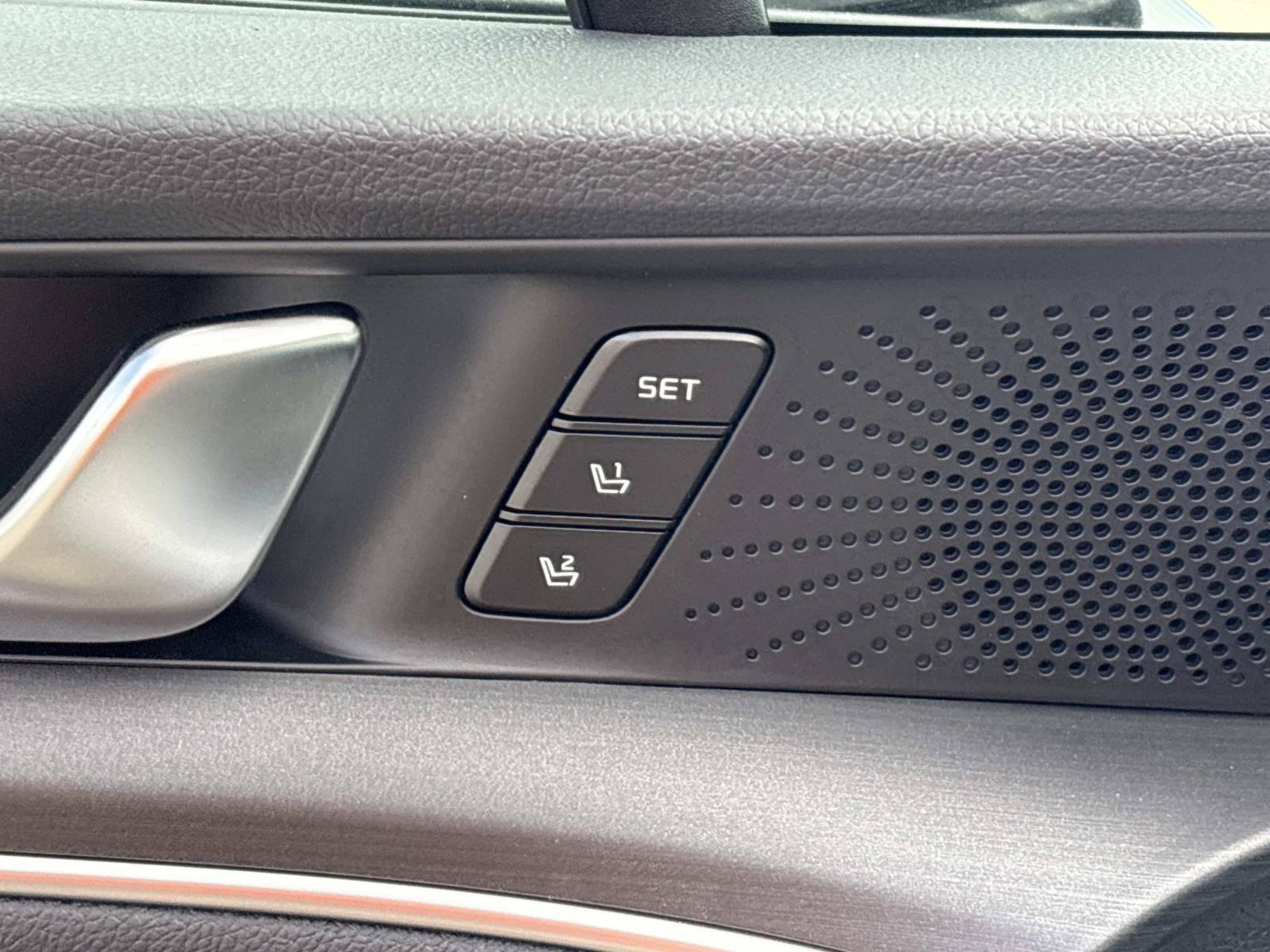 New 2027 Snow White Pearl Kia GT-Line image 16