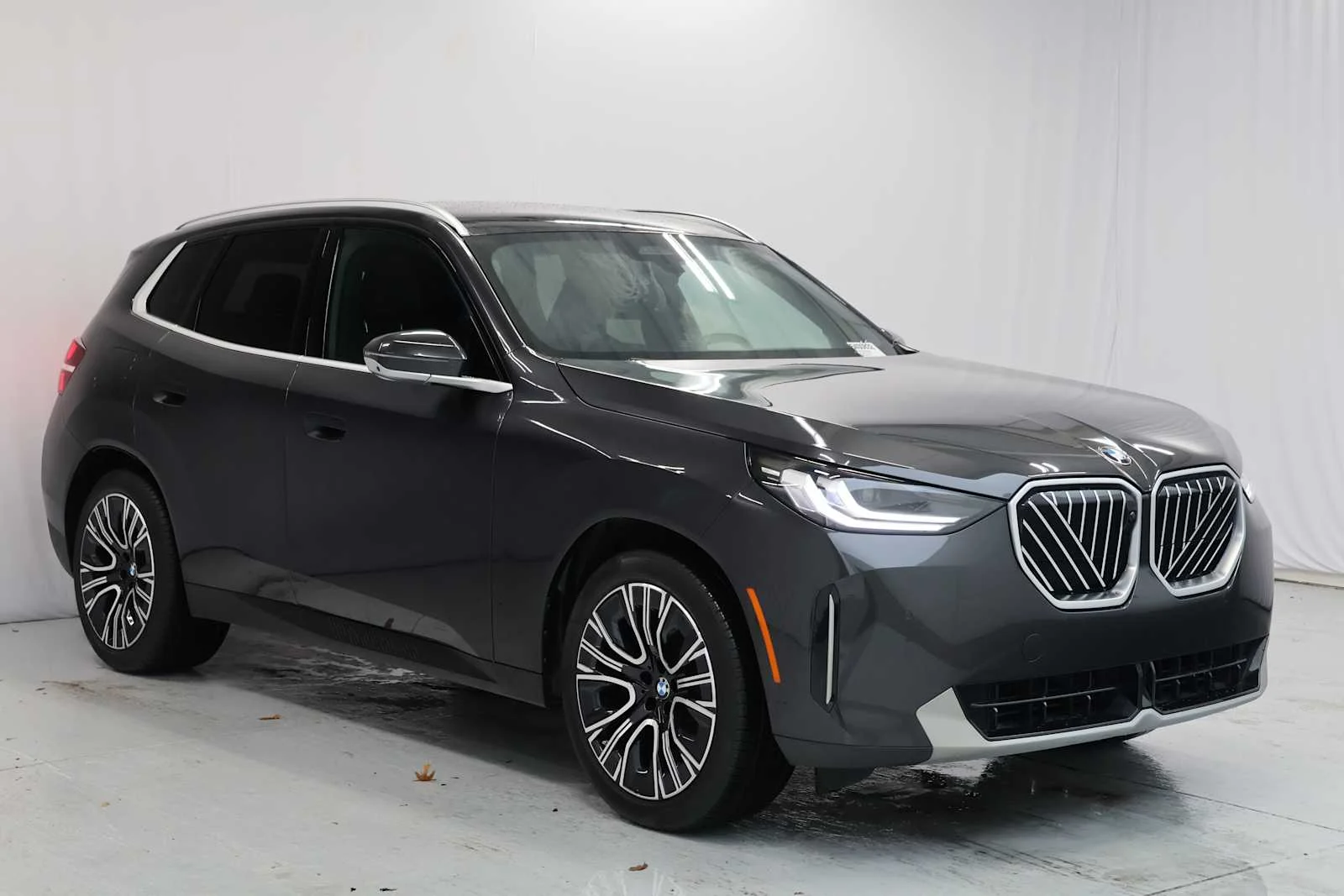 Certified Used 2026 Dark Graphite Metallic BMW 30 xDrive image 3