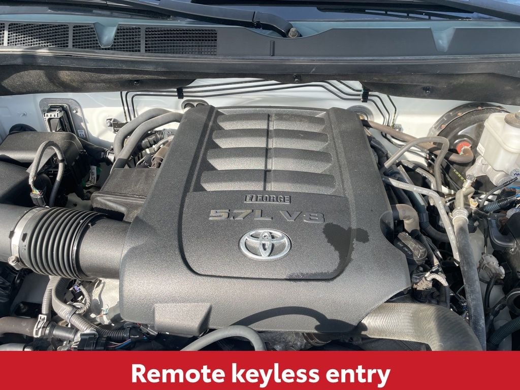 Used 2020 White Toyota SR5 image 12