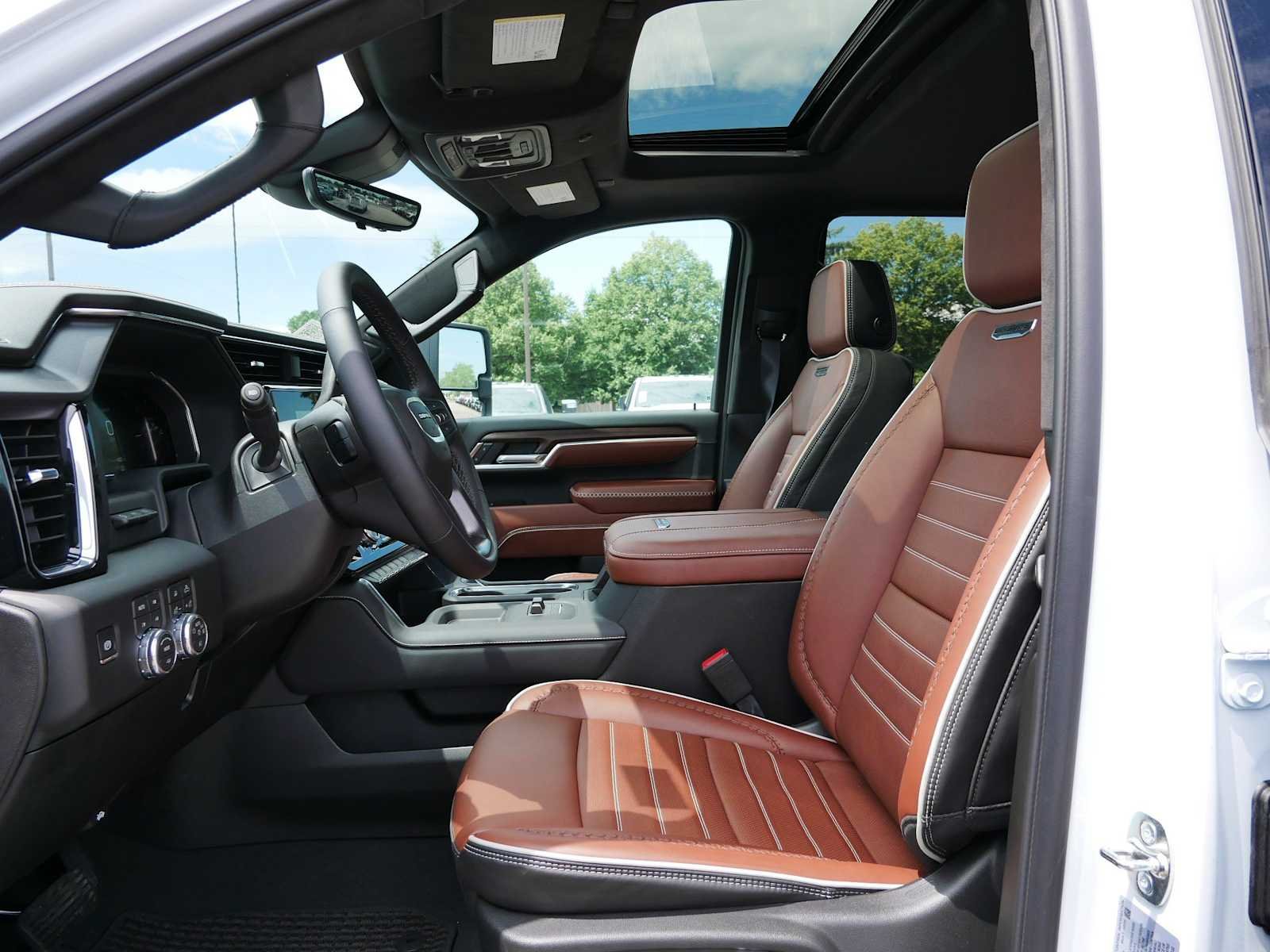 2026 GMC Sierra 3500HD Denali Ultimate - Photo 11