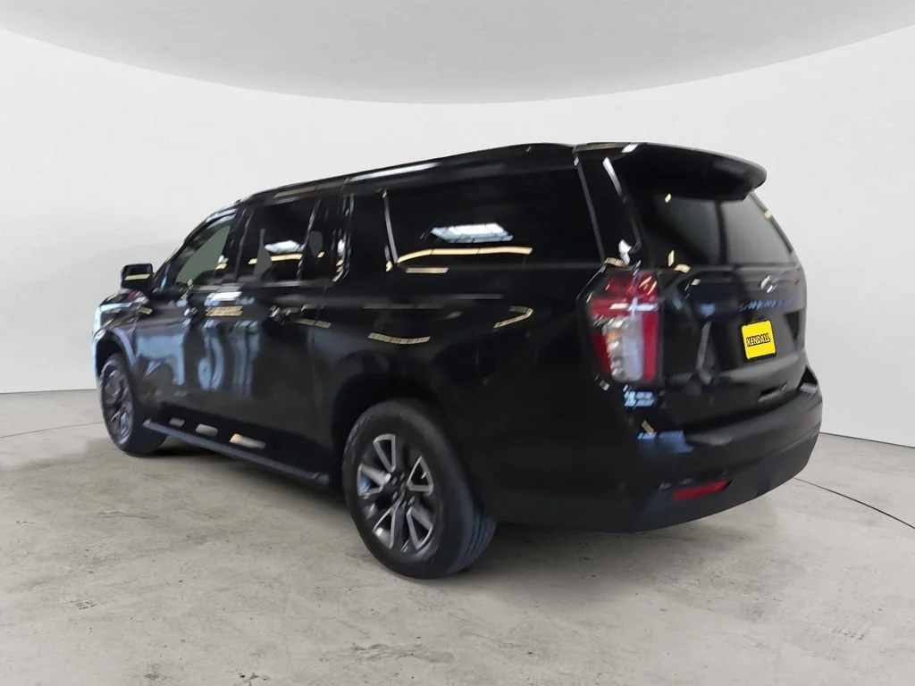 Used 2023 Black Chevrolet Z71 image 7