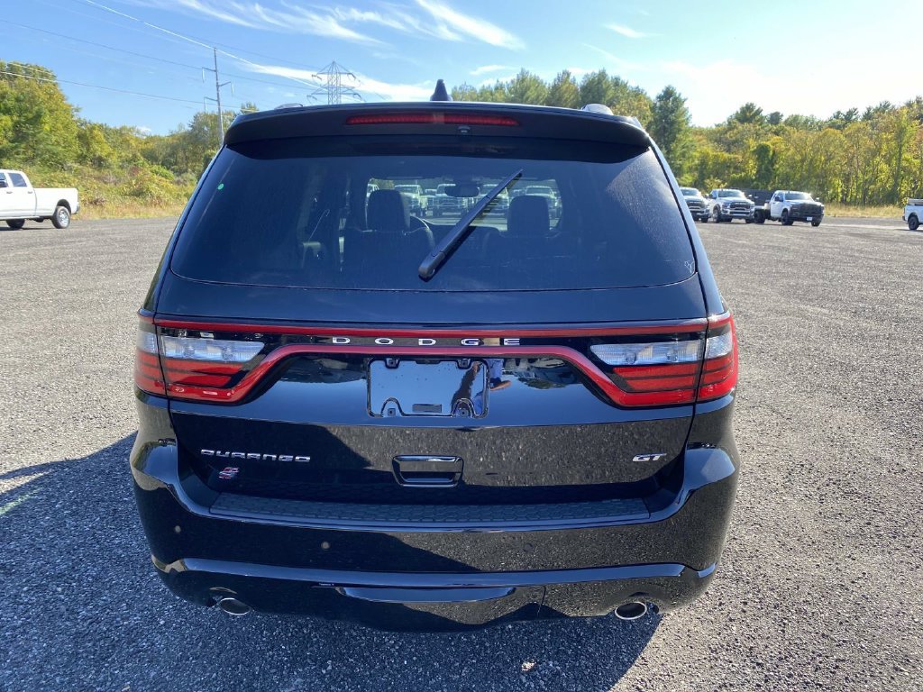 New 2026 Diamond Black Clear-Coat Exterior Paint Dodge GT Plus image 4