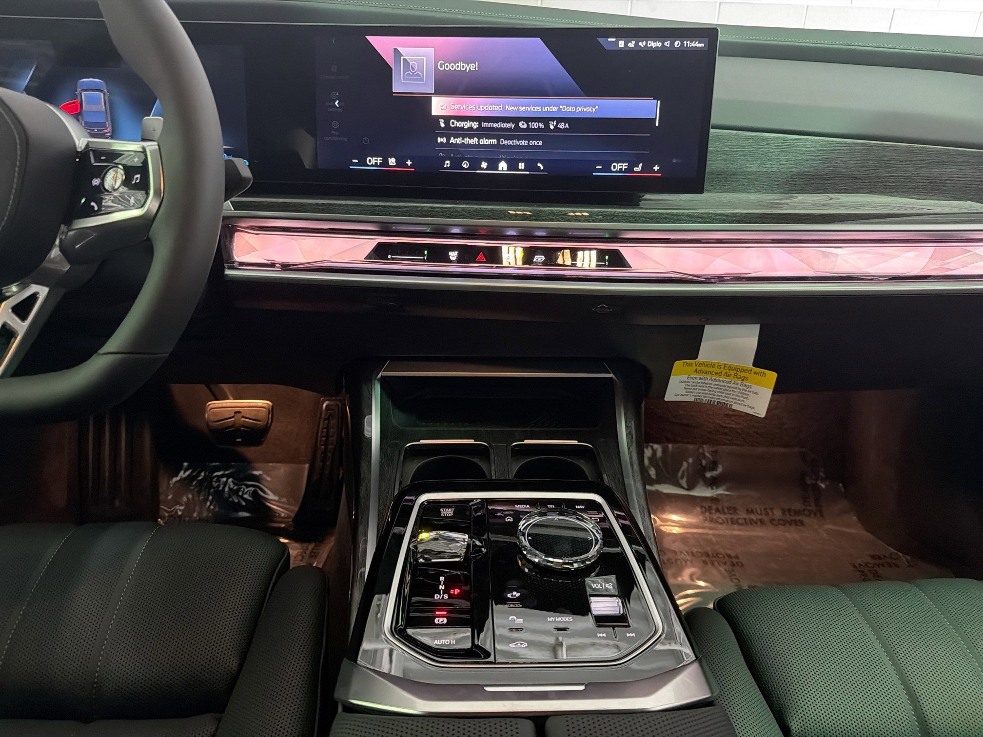 2026 BMW 7 Series 750e - Photo 18