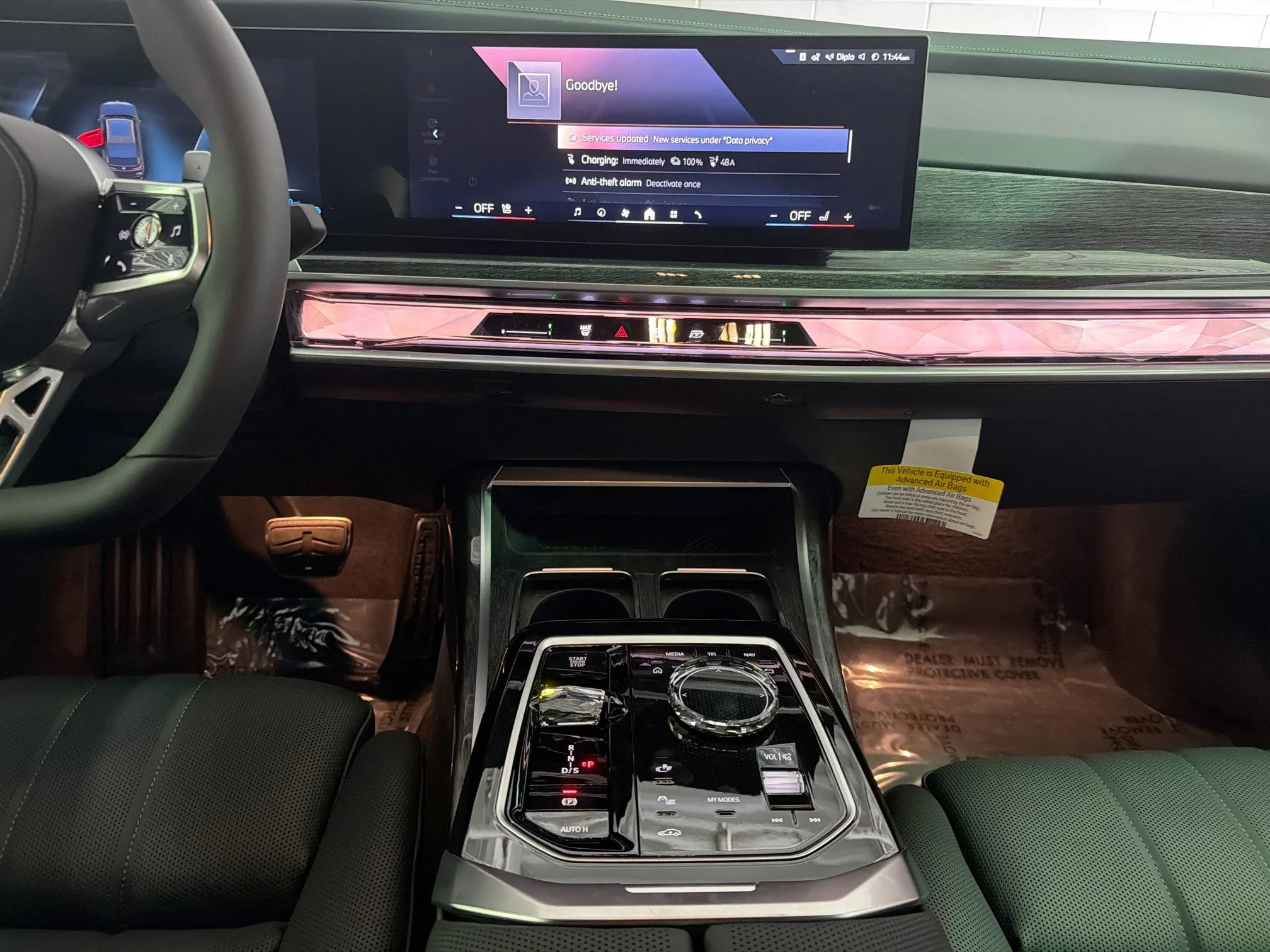 2026 BMW 7 Series 750e - Photo 18