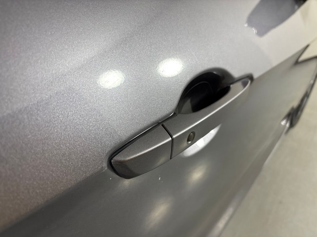 Used 2019  Honda EX image 12
