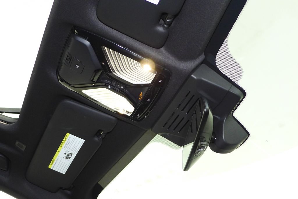Used 2024 Black Sapphire Metallic BMW sDrive40i image 17