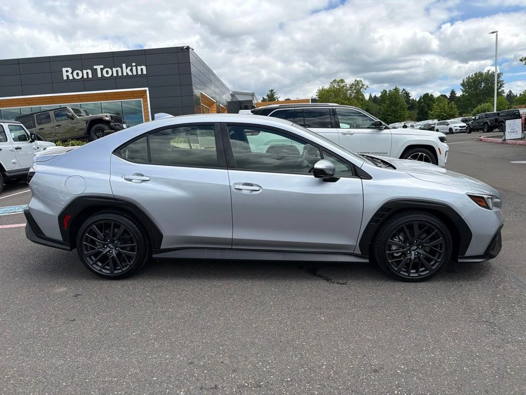 Used 2024 Ice Silver Metallic Subaru Premium image 8