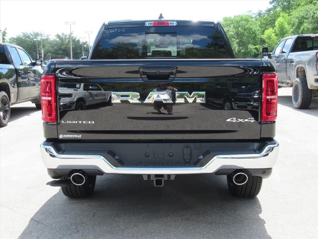 New 2026 Diamond Black Crystal Pearl-Coat Exterior Paint RAM Limited image 6